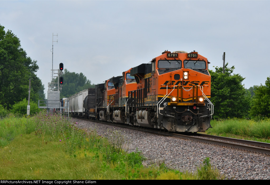 BNSF 6701